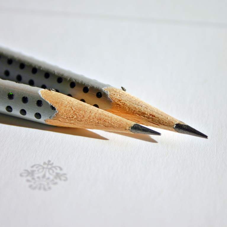 A beginners guide to Graphite pencils - STEP BY STEP ART